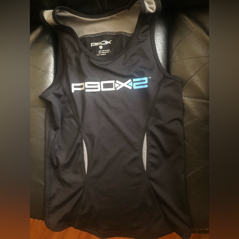 P90x 2 Small Women’s Black Blue Tank top EUC!
